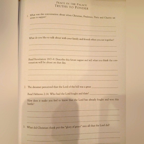 NEW Pilgrim's Progress Book ALL-in-ONE Curriculum With Game BUNDLE - Picture 3 of 16